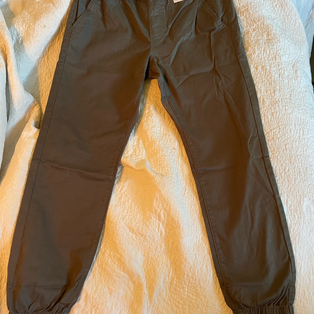 Denizen from Levi's Green Joggers Soft Fabric Relaxed Fit